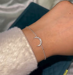 Load image into Gallery viewer, 92.5 Silver Crescent Moon Bracelet For her
